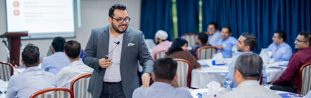 Zia Uddin Mahmud facilitating a live leadership workshop